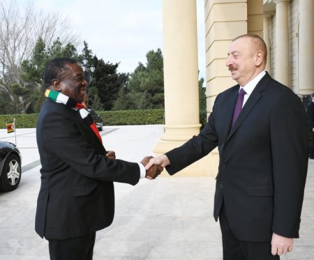İlham Əliyev Zimbabve prezidenti ilə görüşüb (FOTOLAR)