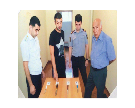 Blokda qızla öpüşdüyünə görə öldürüldü - 