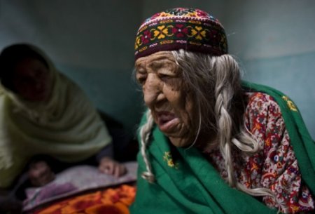 120 il yaşayıb, 70 YAŞINDA ANA OLAN türk tayfası