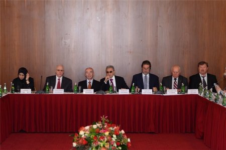Xəzər dənizi və Qara dəniz regionunun dünyaca məşhur hüquqşünasları Moskvada görüşdülər - 