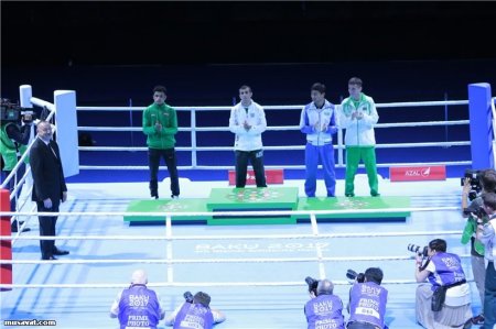 Boksçumuza qızıl medalı İlham Əliyev təqdim etdi - 