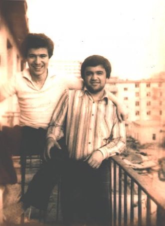 Rövnəq Abdullayevin 35 il öncəki - Fotosu
