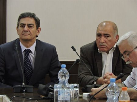 Elçibəyin komandası və sevənləri onu andı -