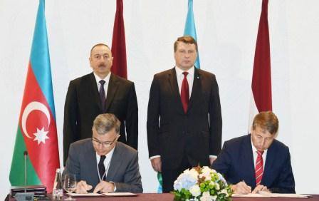 Azərbaycan-Latviya sənədləri imzalanıb