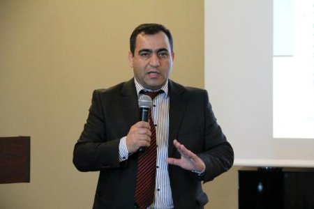 Deputat devalvasiya anonsu verdi, ekspert "sektor çökər" dedi