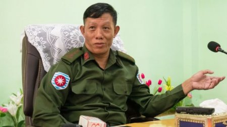 Myanmada müsəlman kəndlərinə od vuran kimdir?