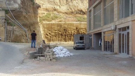 Partiya sədrinin qardaşına qarşı vətəndaş ittihamı
