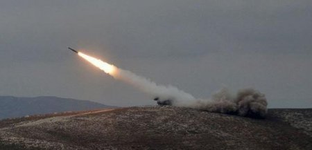 Azərbaycan yeni raketləri sınaqdan keçirdi (FOTO/VİDEO)