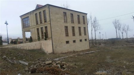 İcra başçısı Gədəbəyi qarış-qarış zəbt edib - 