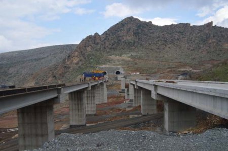 Ağdənizi Azərbaycanla birləşdirəcək başıbəlalı yol: 4 prezident, 7 baş nazir dəyişdi...
