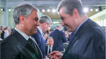 Rus deputatdan Fəridə Rüstəmovaya əxlaqsız təklif: “Onun arvadı, mənim məşuqəm ol"