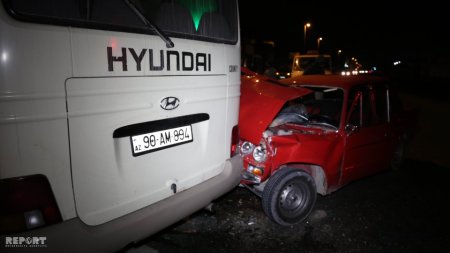 Bakı Metropoliteninə məxsus mikroavtobus qəzaya uğrayıb - 