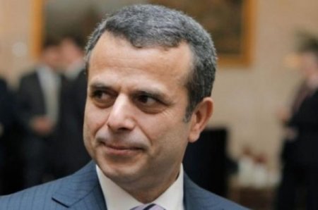 Rusiyada “kölgədə” qalmağı sevən azərbaycanlı milyarder