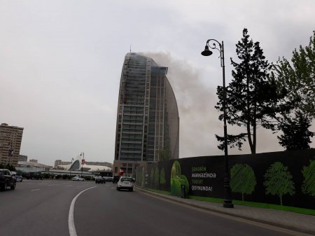 Bakıda iş mərkəzində yanğın daha da güclənib 
