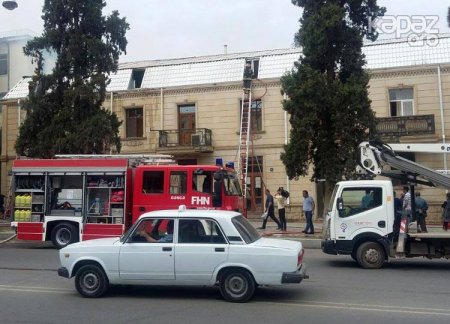 Gəncədə bina yandı: FHN-in 2 əməkdaşı ağır xəsarət aldı (FOTOLAR)