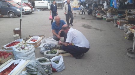 “Qubanın mərkəzi bazarının vəziyyəti bu turizm məkanını gözdən salır”- FOTOLAR