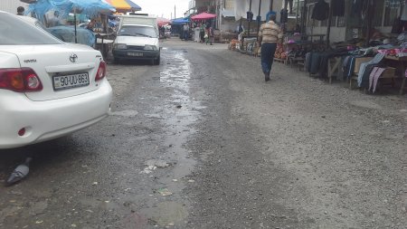“Qubanın mərkəzi bazarının vəziyyəti bu turizm məkanını gözdən salır”- FOTOLAR