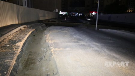 Bakının mərkəzində avtomobil yolu çökdü (FOTO/VİDEO)