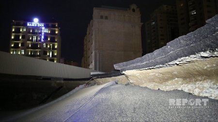 Bakının mərkəzində avtomobil yolu çökdü (FOTO/VİDEO)