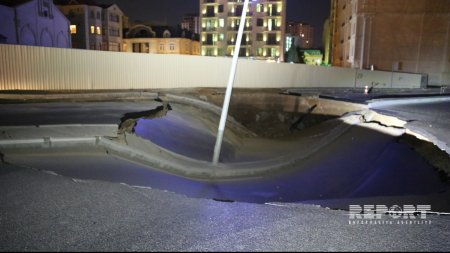 Bakının mərkəzində avtomobil yolu çökdü (FOTO/VİDEO)