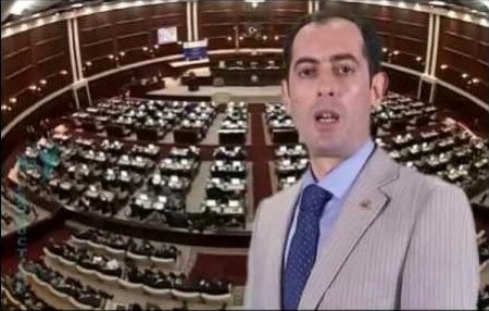 XİN-də “sehrli kreslo”: bu kreslodan yüksələn mətbuat katibləri (FOTOLAR)