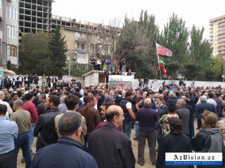 Bakıda Qarabağla bağlı mitinq keçirilib (FOTOLAR)