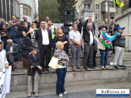 Bakıda Qarabağla bağlı mitinq keçirilib (FOTOLAR)