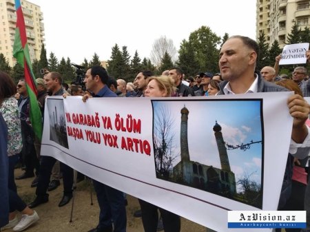 Bakıda Qarabağla bağlı mitinq keçirilib (FOTOLAR)