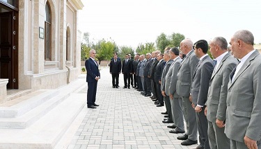 Vasif Talıbov axundlara “NAZ Lifan 330” avtomobilləri bağışladı