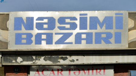 Sabiq deputat "Nəsimi" bazarında satıcı işləyir (FOTO/VİDEO)