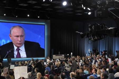 Putinə nə olub: mətbuat konfransında elə səhvlər etdi ki... - faktlar