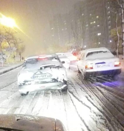 Azərbaycan şəhərində çovğun: yollar buz bağladı - Foto/Video