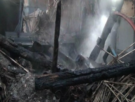 Bərdədə məktəb binası yandı (FOTO)