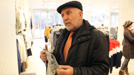 Tekstil bazarı: 10 manata alınan mal Bakıda 1000 manata satılır... - VİDEO