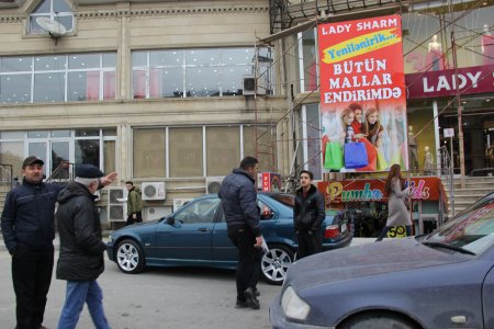 Tekstil bazarı: 10 manata alınan mal Bakıda 1000 manata satılır... - VİDEO