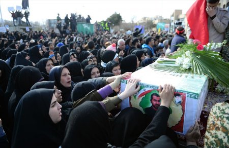 İran ordusu 3 müsəlman ölkəsinə qarşı intiqam andı içdi (FOTOLAR)