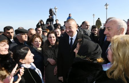 Prezident sumqayıtlı tələbənin xahişini yerə salmadı: Bu məsələni də həll edəcəyik (FOTOLAR)