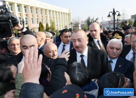 Prezident Ağsu sakinlərinin problemlərini dinlədi - Fotolar