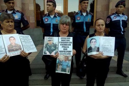 Ermənistanda bunt qaldıran əsgərləri Qarabağa sürgün etdilər