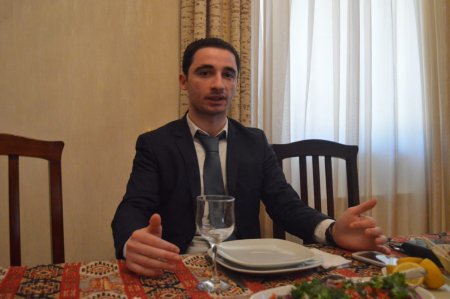 Səbuhi Rüstəmov: "Uğur deyəndə ağlıma ilk gələn üzlərində təbəssümə səbəb olduğum insanlardır".