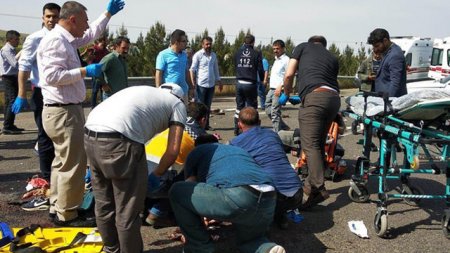 Türkiyədə avtobus aşıb, 5 nəfər ölüb, 14 nəfər yaralanıb