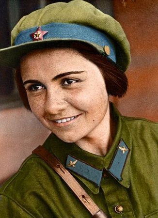 Züleyxa Seyidməmmədova: Stalini xilas edən ilk azərbaycanlı qadın pilot (FOTOLAR)