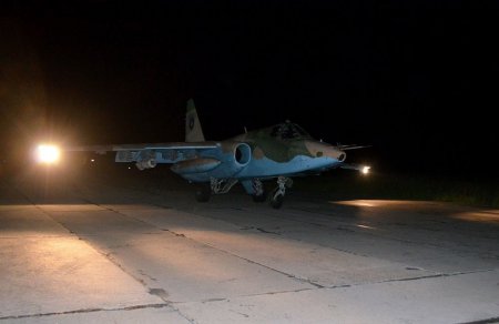 Su-25 hücum təyyarələrimiz raket zərbələri endirdi (FOTO/VİDEO)