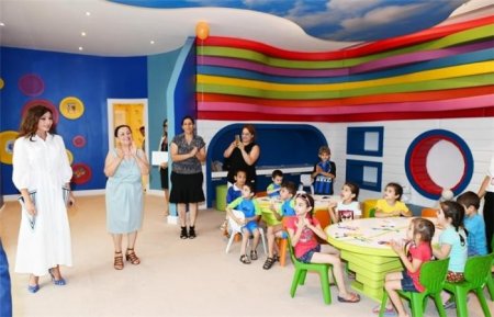 Birinci vitse-prezident Mehriban Əliyeva körpələr evi-uşaq bağçalarının açılışlarında və balacaların şənliyində iştirak edib -FOTO