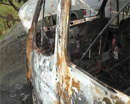 Astarada 2 mikroavtobusu yandıran şəxs saxlanılıb - FOTO