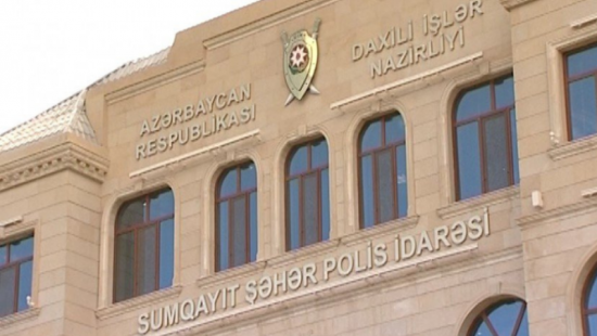 Sumqayıtda sürücü polis şöbəsində öldü