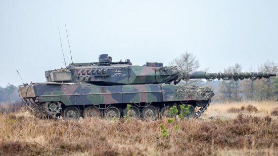 Almaniya NATO-nu gücləndirəcək: 30 milyarda minlərlə tank alacaq
 