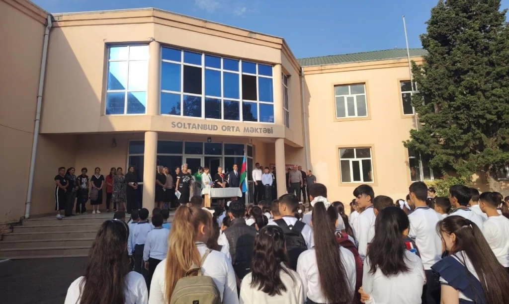Ağdam rayon Sultanbud kənd tam orta məktəbindən şikayət – direktor iddiyaları təkzib edir + VİDEO
