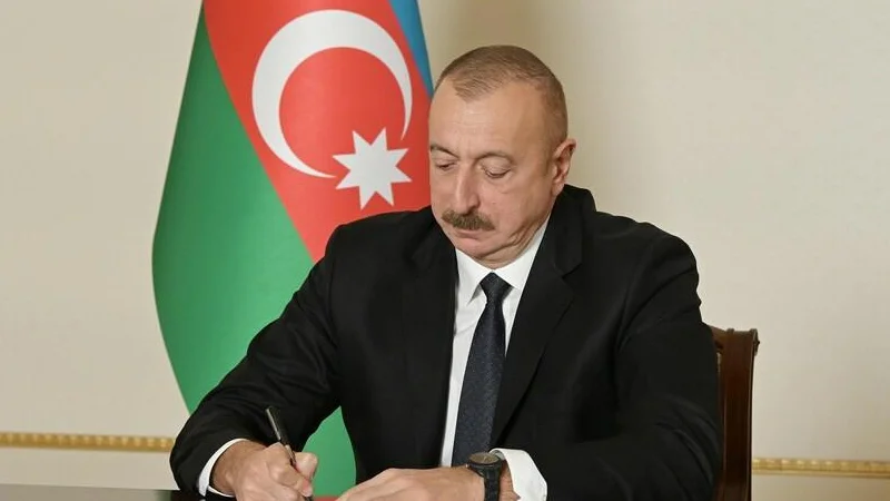 Prezident səhiyyə işçilərini təltif etdi (SİYAHI)
