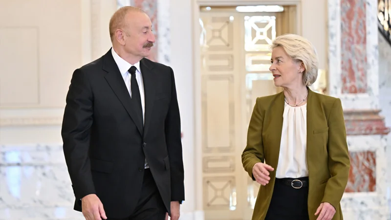 
İlham Əliyevin Avropa Komissiyasının Prezidenti ilə təkbətək görüşü oldu (YENİLƏNİB)